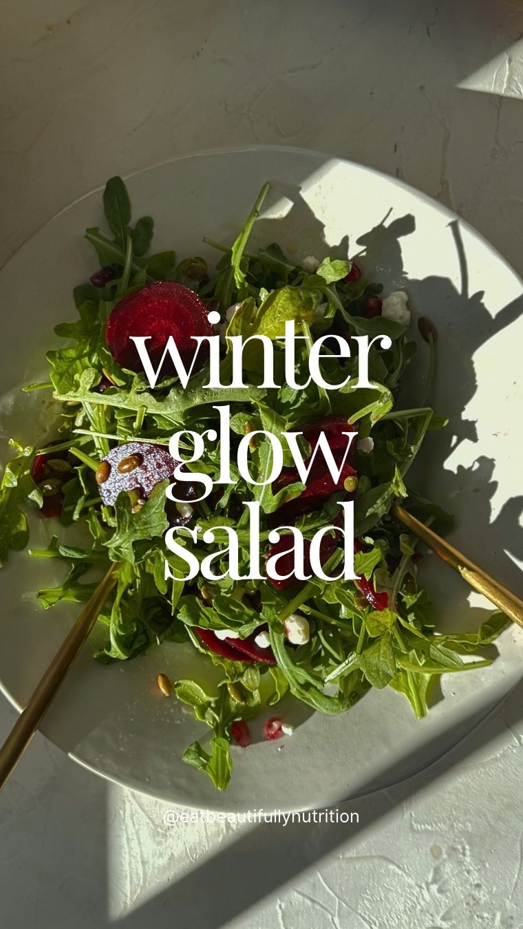 This arugula salad is basically edible skincare

✨ Beets – boost circulation for a natural glow
✨ Pomegranate seeds – antioxidant power to protect collagen
✨ Pumpkin seeds – zinc + vitamin E for clear, calm skin
✨ Arugula – phytonutrients that fight dulling oxidative stress
✨ Extra virgin olive oil – healthy fats that nourish your skin barrier

Serves 1: 

2 C arugula
1/3 C (59 grams) cooked, sliced beets
2 TBSP pepitas, pan roasted (don't skip the pan roasting!)
1/4 C pomegranate seeds
2 TBSP crumbled goat cheese

Dressing (makes extra: save for later!)

¼ C extra virgin olive oil
2 TBSP orange juice
1 TPSP lemon juice
1/4 tsp salt
¼ tsp ground black pepper

#functionalnutritionist #nutrition #skinglow